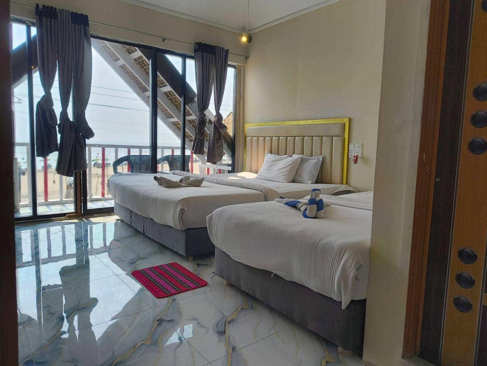Deluxe Triple Sea View AC Room at Kolatoli | Coxs Bazar7537
