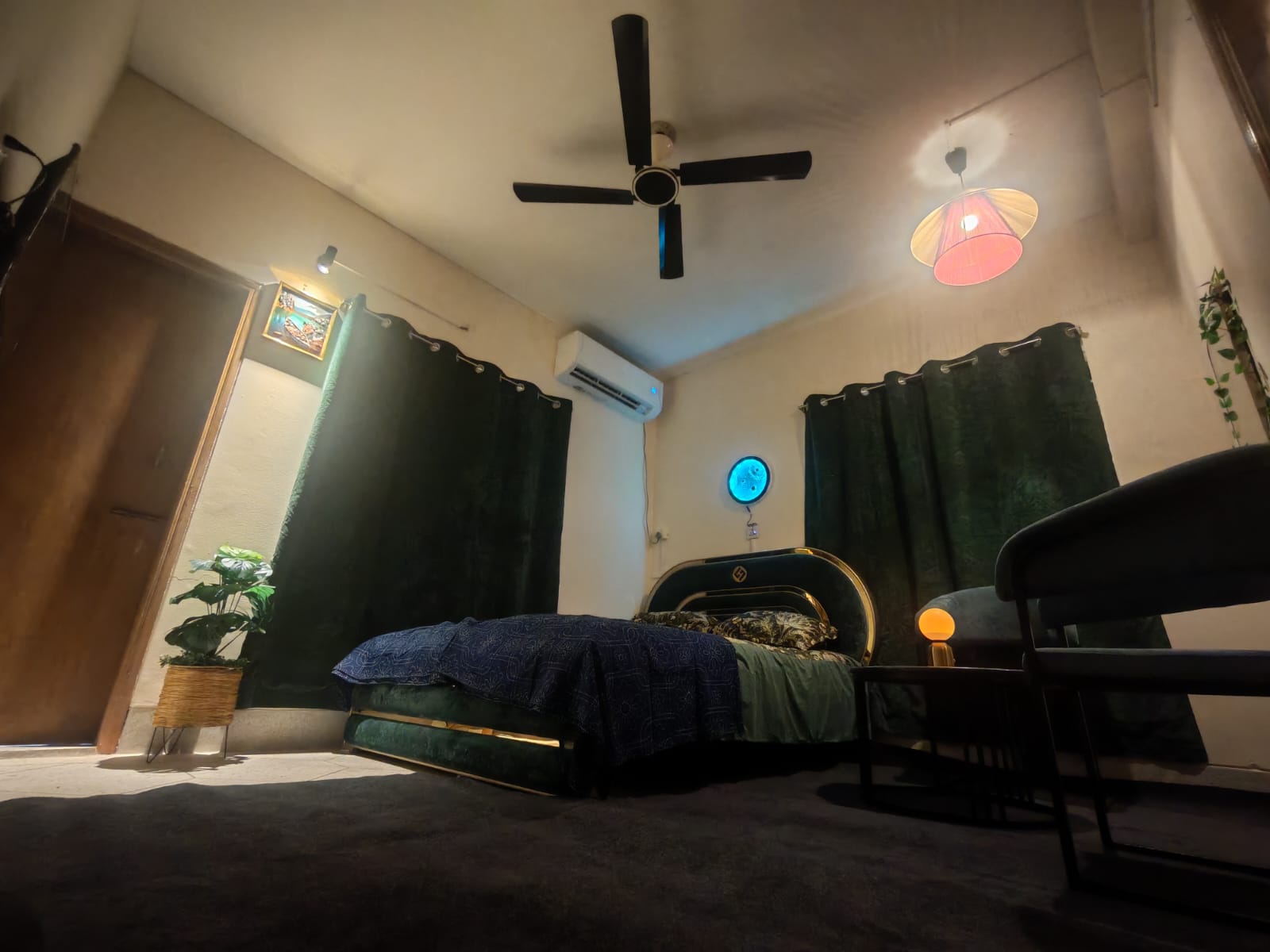 B1| Luxurious Couple allowed Room with Attached Bath & Balcony at DOHS Baridhara7769