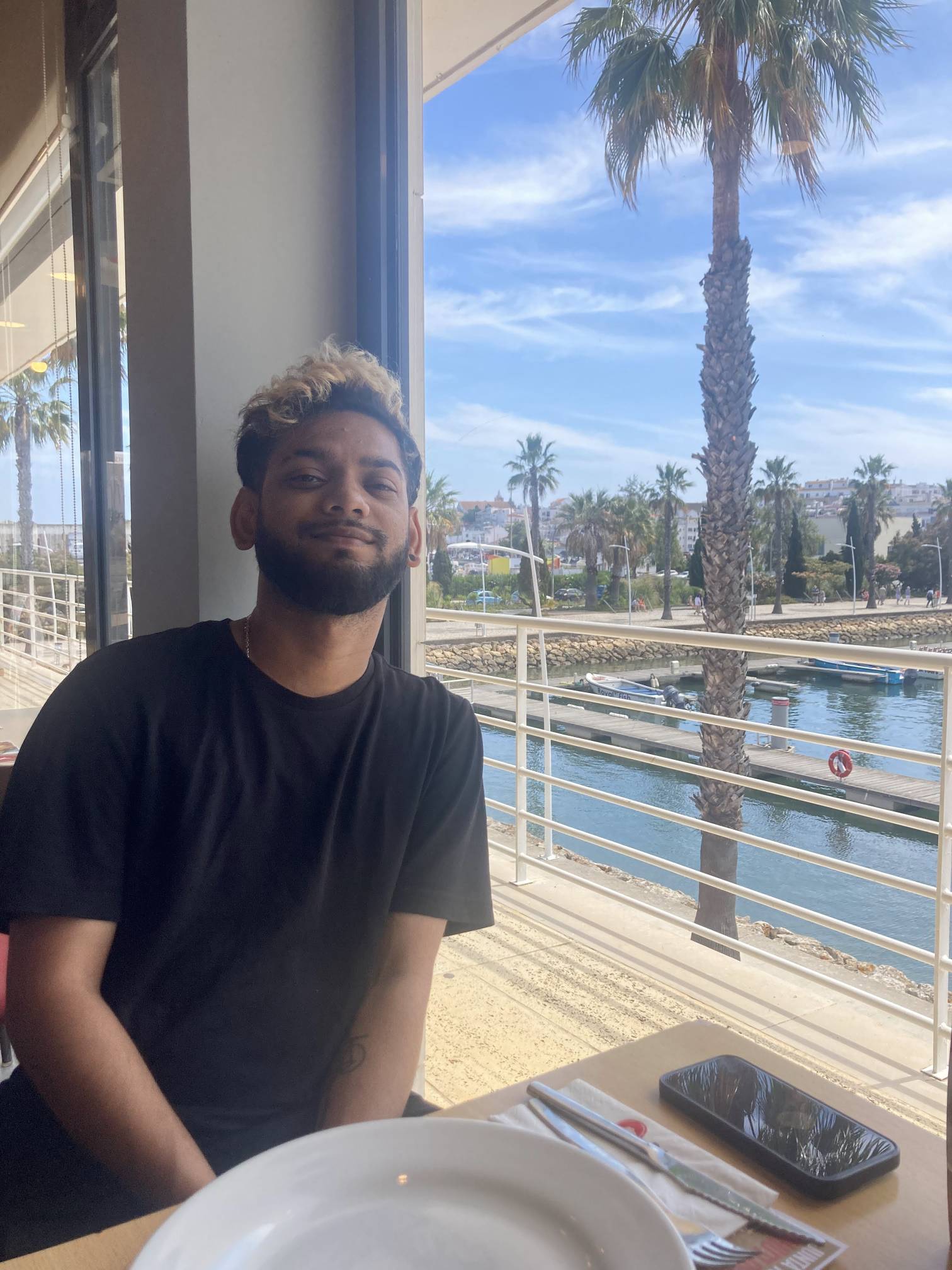 user-avatar