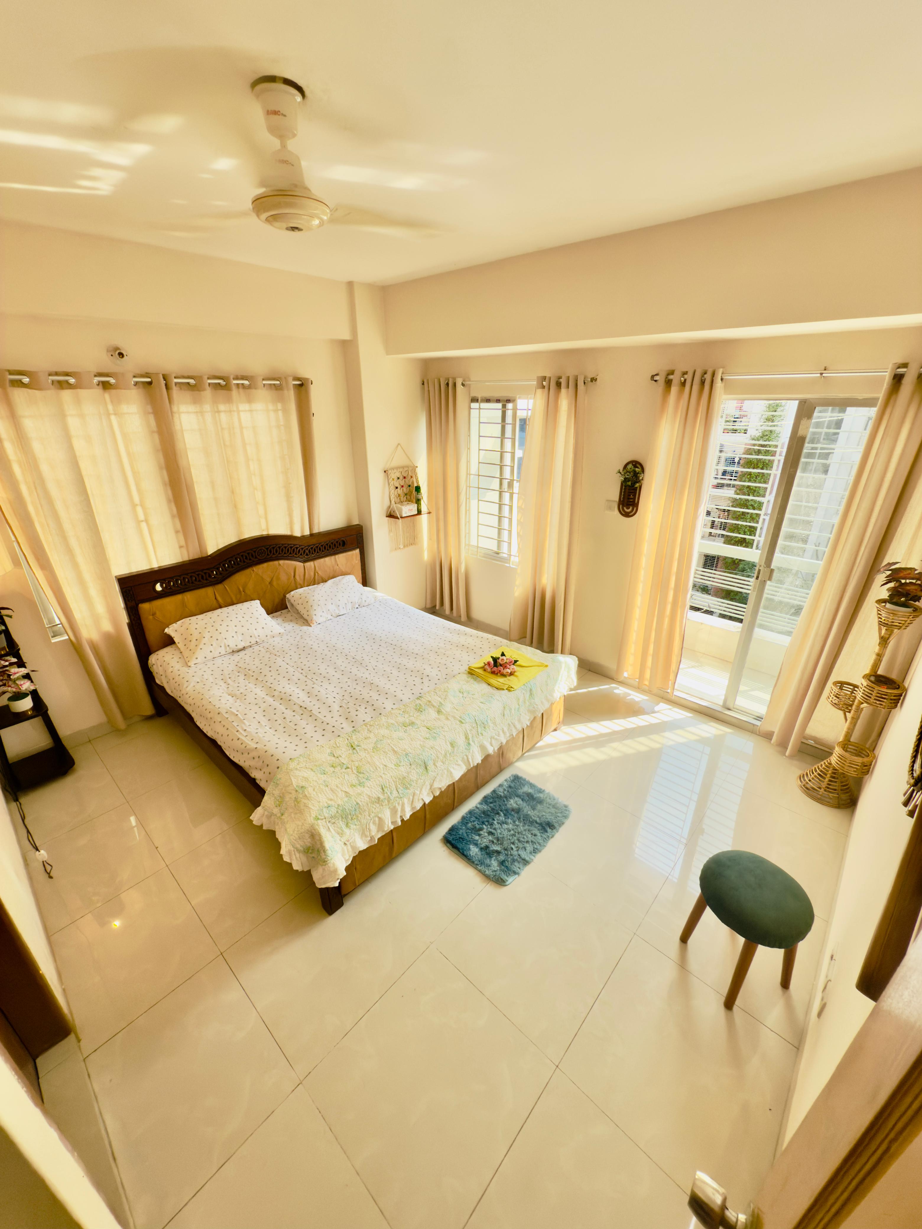 R1| Classy Bedroom with Attached Washroom & Balcony at Bashundhara | Block L5506