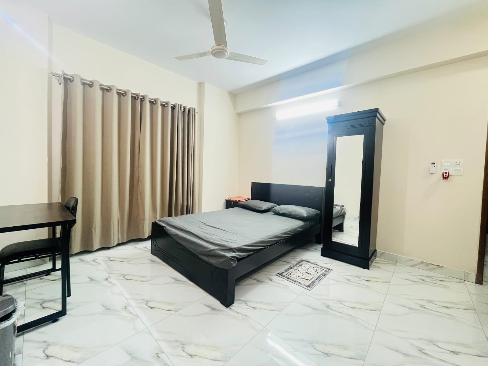 R2 | Comfortable AC Private Room with Attached Washroom & Balcony in Bashundhara | Block E7695